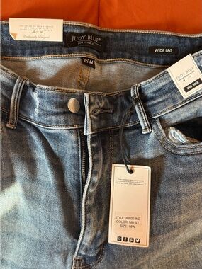 Judy Blue Mid Rise Wide Leg Jeans - Medium Stone Wash